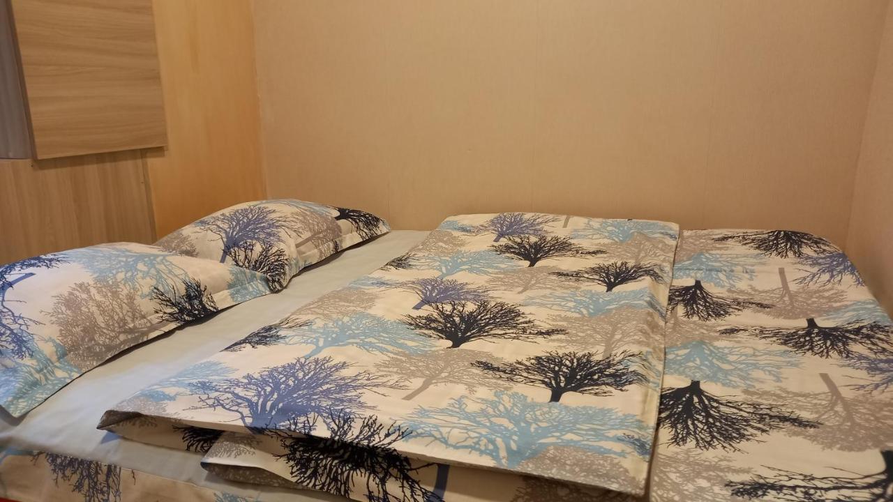 Apartment Ani Vagharshapat Esterno foto